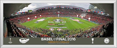 2016 UEFA Europa League Final Line Up Panoramic