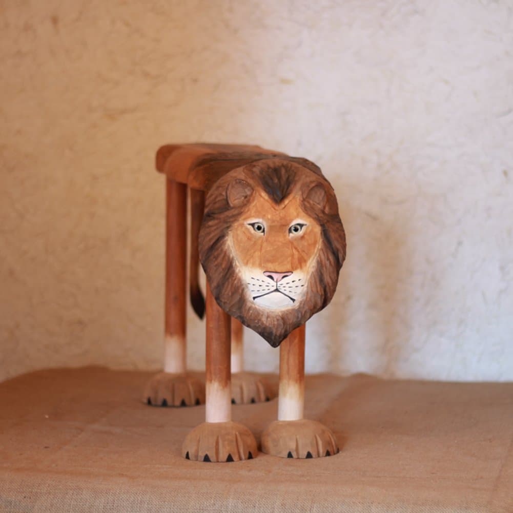 Visual taste Footstoolstool To Change Shoes Solid Wood, Hand Carved Animal Lion Modeling Home Decorations