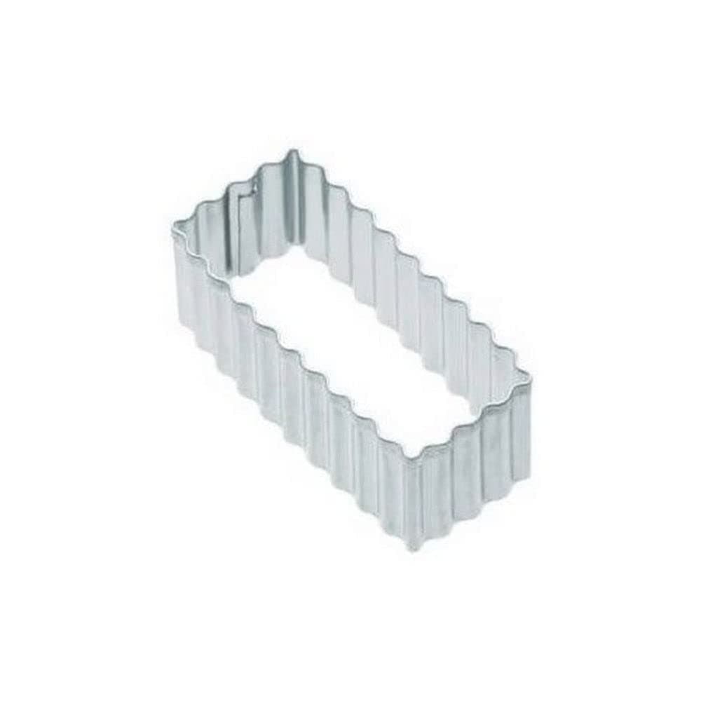 KitchenCraft Rectangle Cookie Cutter, Fluted, Stainless Steel, 7.5 x 4 x 2.5 cm, Silver