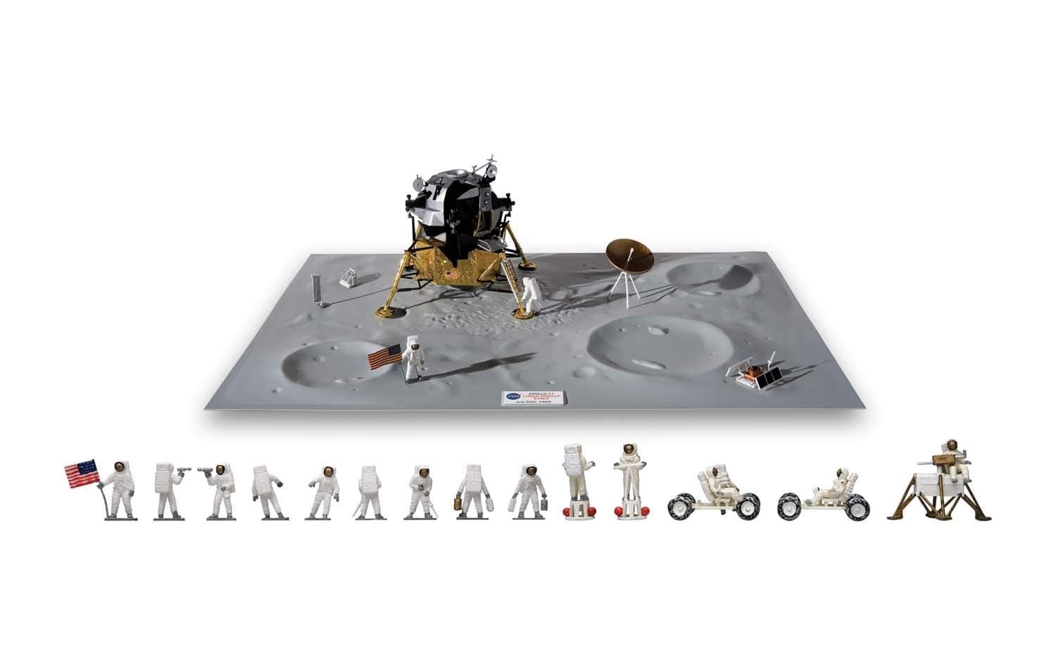Airfix A50106 1:72 Scale NASA One Small Step For Man - 40th Anniversary of the Moon Landing Space Exploration Gift Set