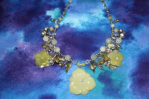 Triple Grn Jade Flower Necklace