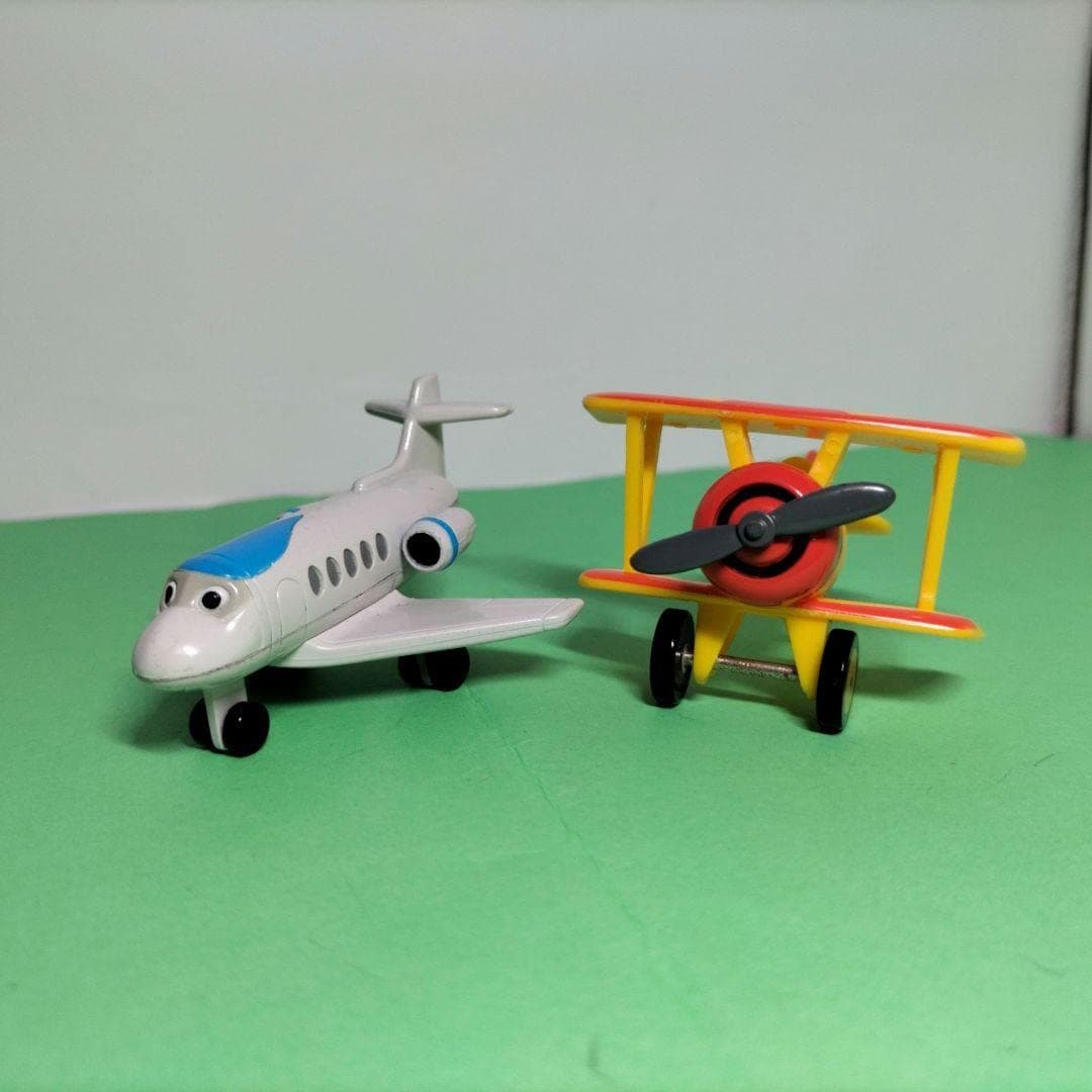 Capsule Plarail Thomas Jeremy and Tiger Moss