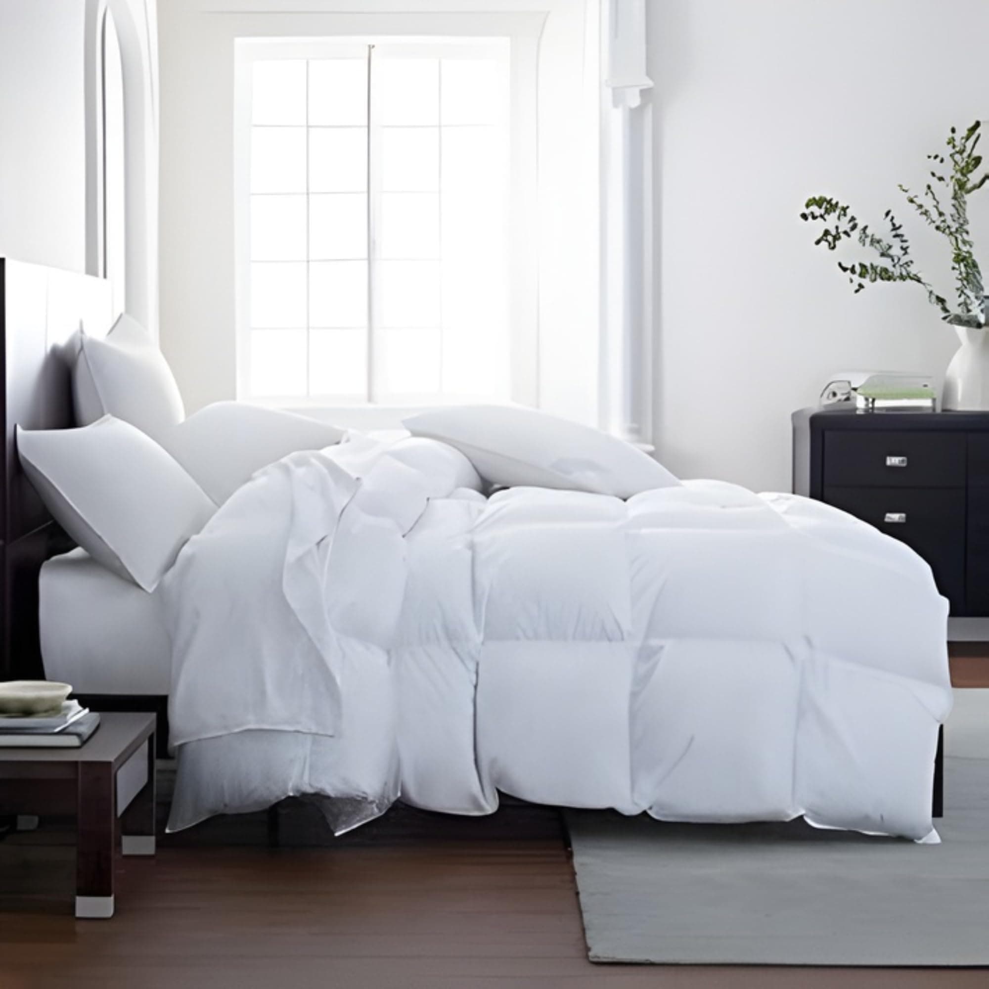 Down Alternative Oversized Queen Comforter - Extra Fluffy Duvet Insert, Hotel Queen, Puffy Thick All Season Premium Cooling Comforter - White 102x86
