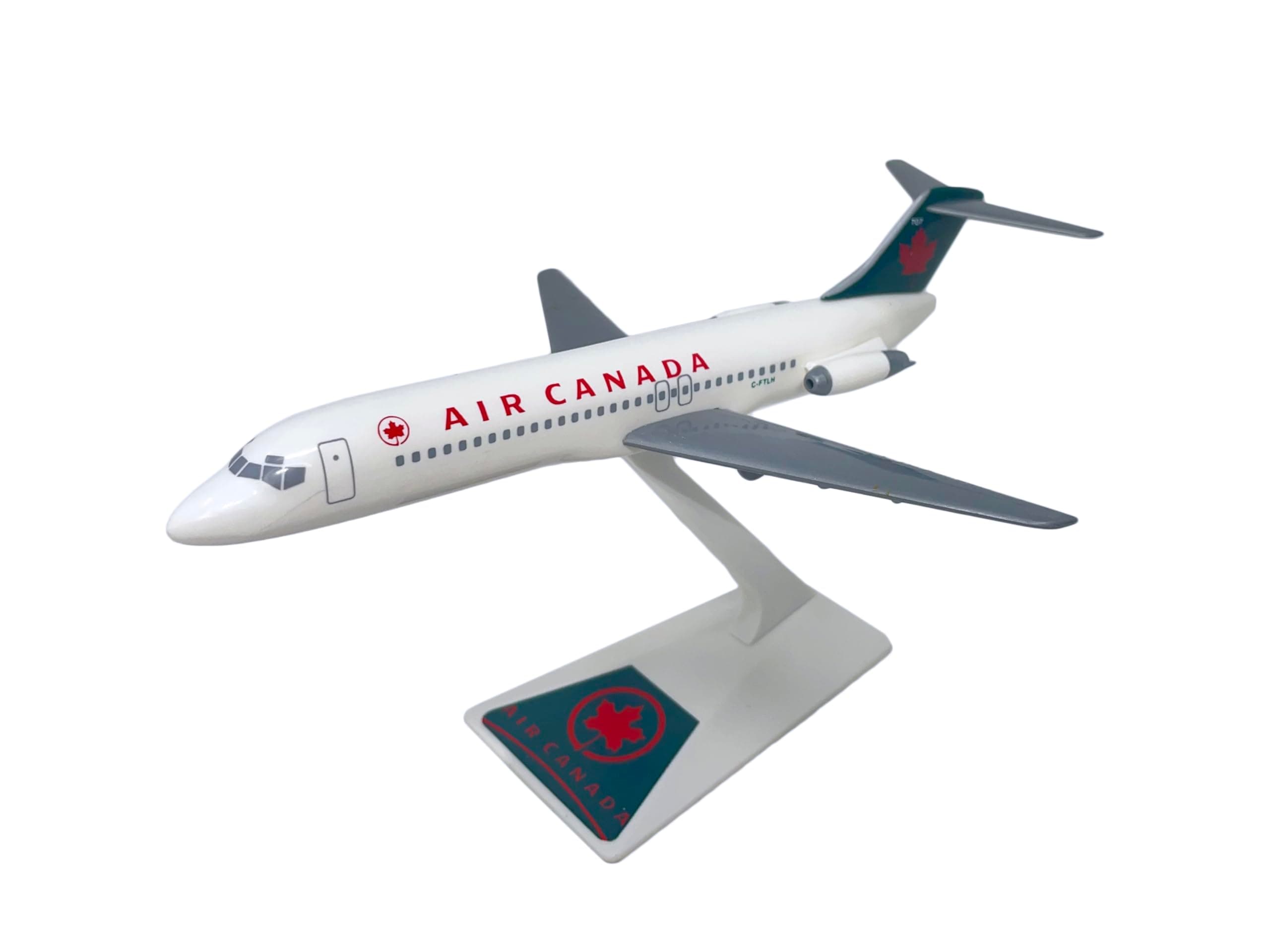 Flight Miniatures Air Canada (94-04) DC-9 1:200 Scale - Plastic Snap-Fit Model Airplane - Collectible Replica of Air Canada Aircraft - Part# ADC-00903H-008