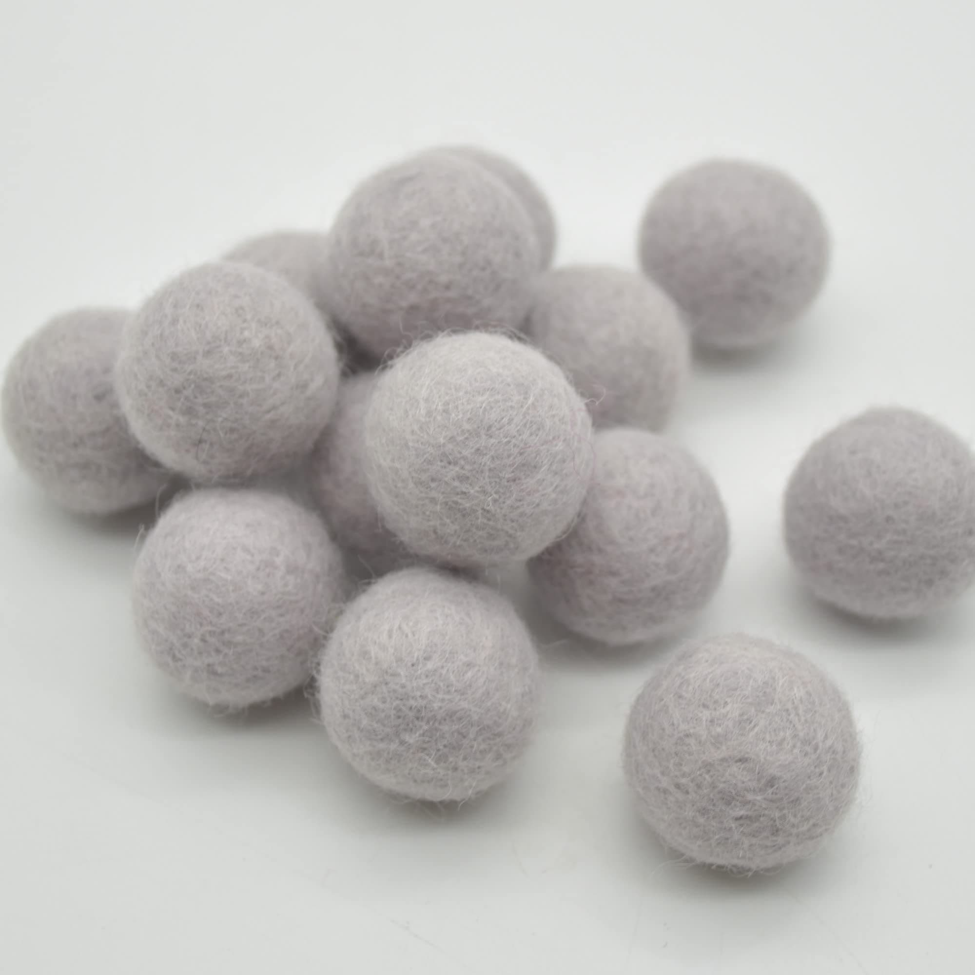 Oriental Direct based in Yorkshire 100% Wool Felt Balls - 2.5cm - 100 Felt Balls - Light Silver Grey