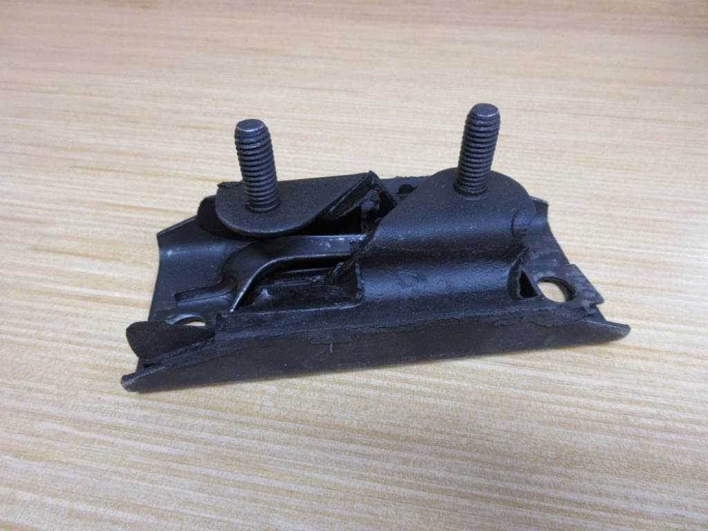 2448 Transmission Mount