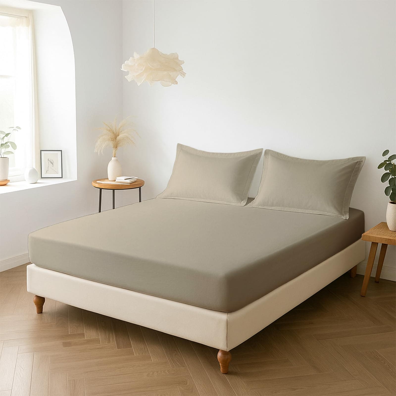 Pizuna Percale Fitted Sheet Double 140x200 cm with 2 Pillowcases, Simply Taupe, 100% Long Staple Cotton, Crisp Percale Weave, 40 cm Deep Fitted Sheets Double Bed