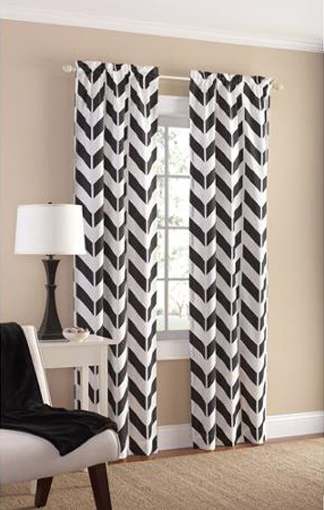 Erwinshy Black & White Chevron Panel Pair - 84' L (2 Panels)