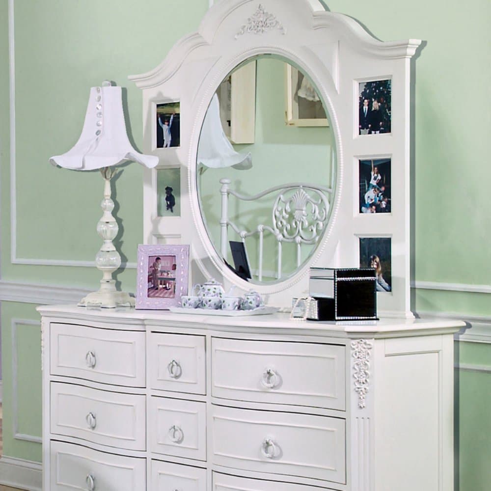 Enchantment 9-Drawer Dresser