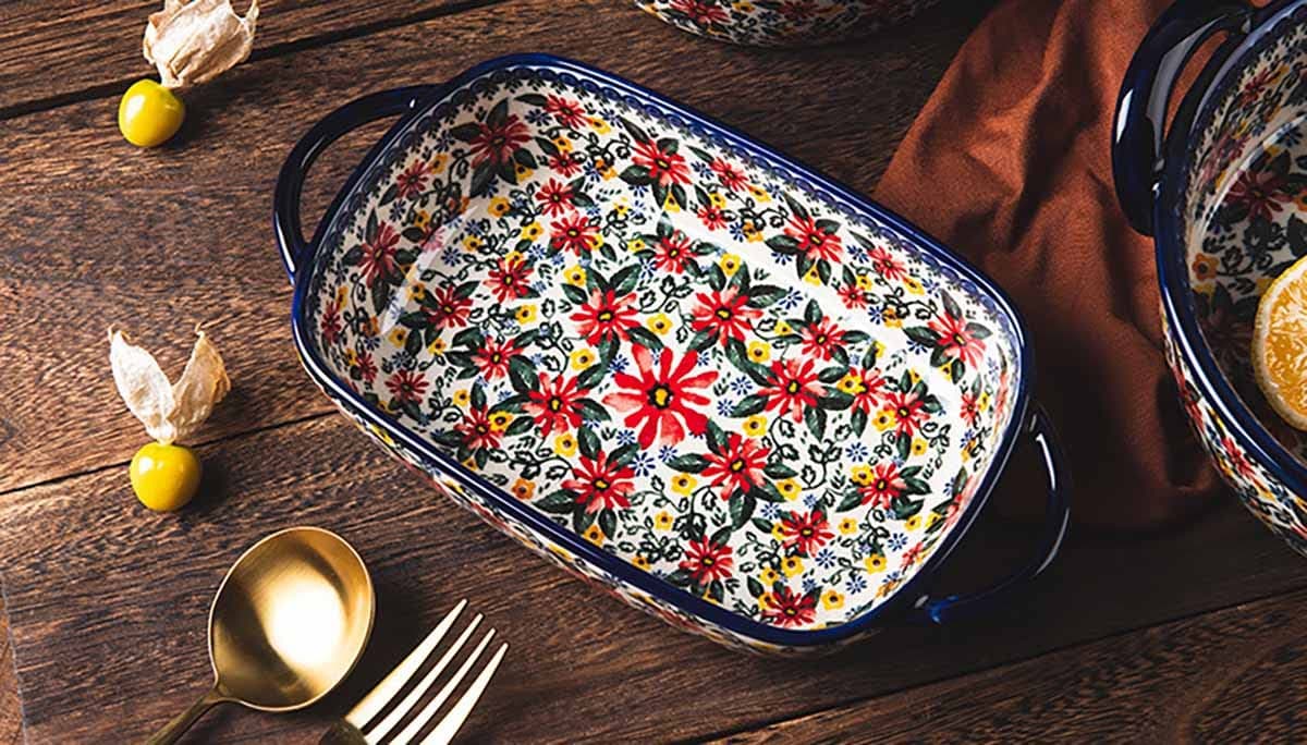 Red Daisy Flower Vintage Style Ceramic Bakeware Casserole Dish Baking Pan Lasagna Pans Baking Dish with Handles for Oven/Cooking/Kitchen-1 PCS, 22 OZ