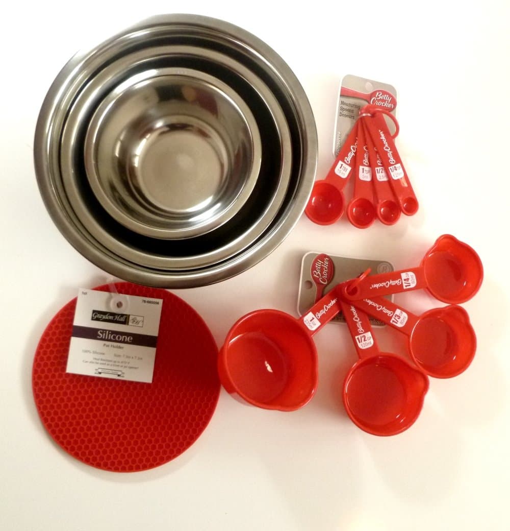 3 pc. Prep Bowl Set Bundled with Silicone Hot Pad / Betty Crocker Measuring Cups and Measuring Spoons