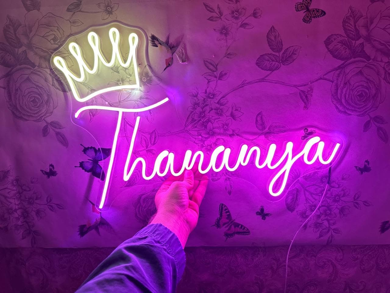 Customise LED Neon Sign | Custom Personalized Neon Sing Light for Wall Décor – Home, Living Room, Hotel, Business Logo, Wedding, Party, Bar, & Birthday Gift In Neon(1 Letter, 6x6 inches)