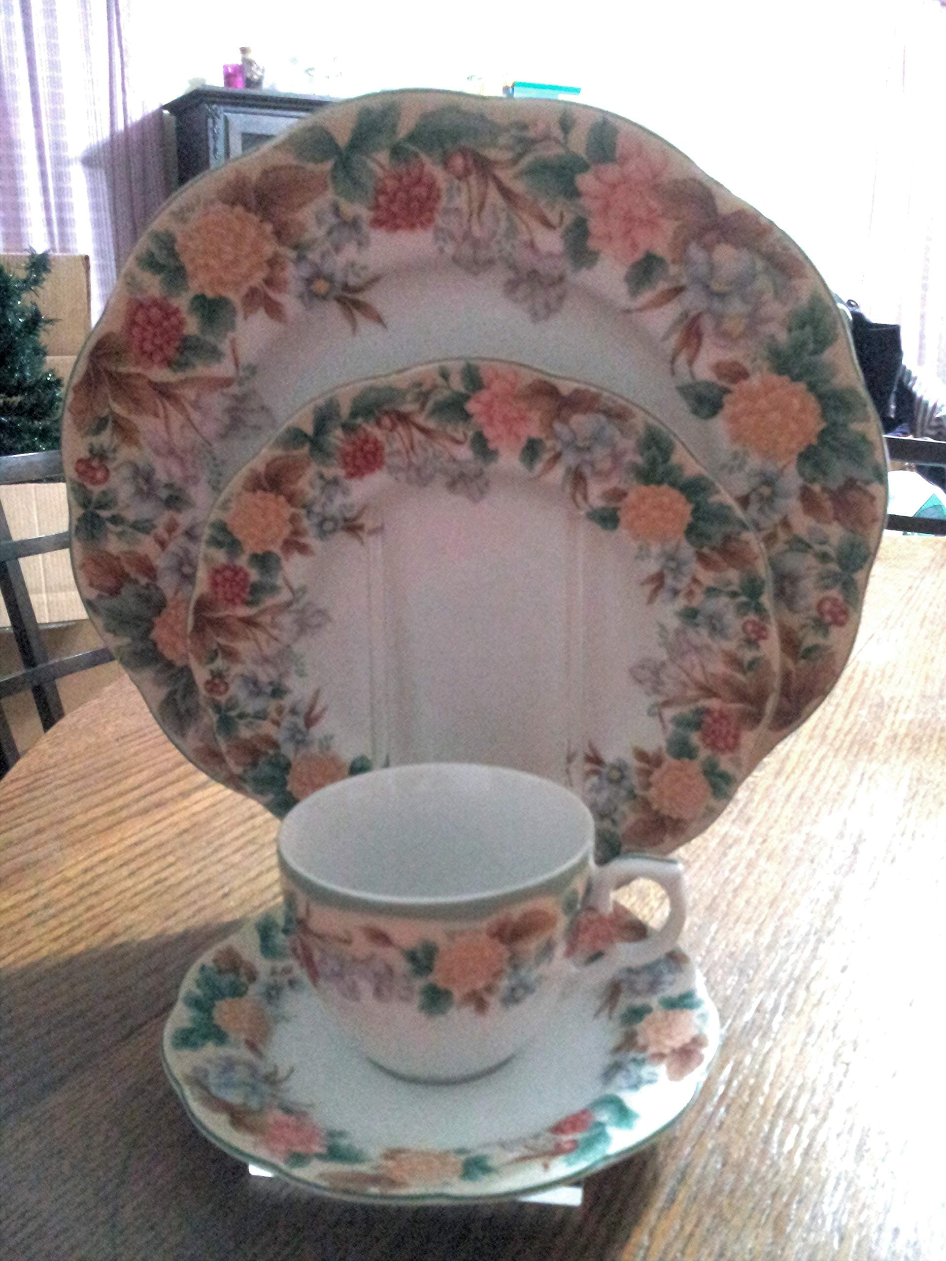 Heirloom Place Setting Display Rack