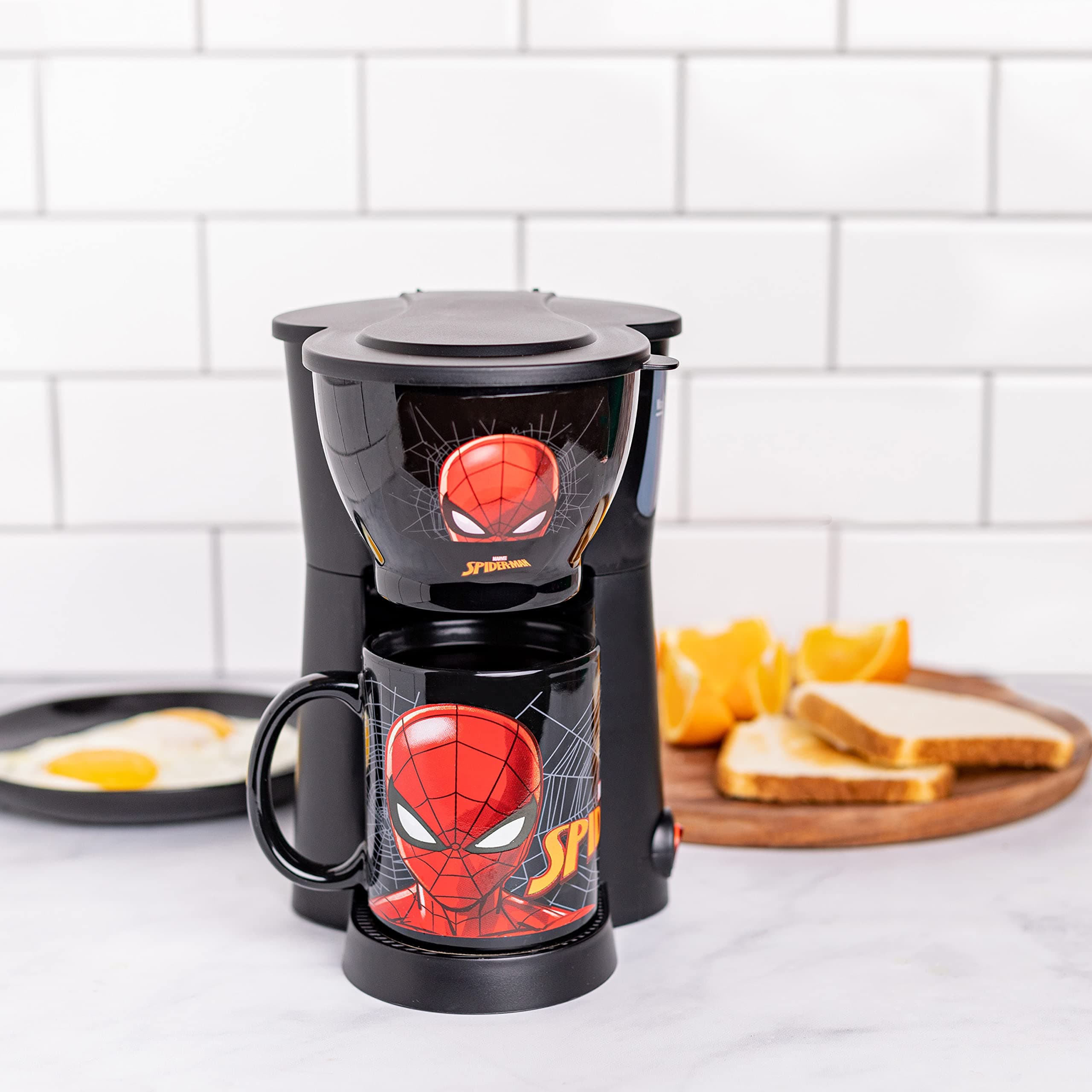 Uncanny Brands Spider-Man Single Cup Coffee Maker with Mug- Cup A Joe With Spidey