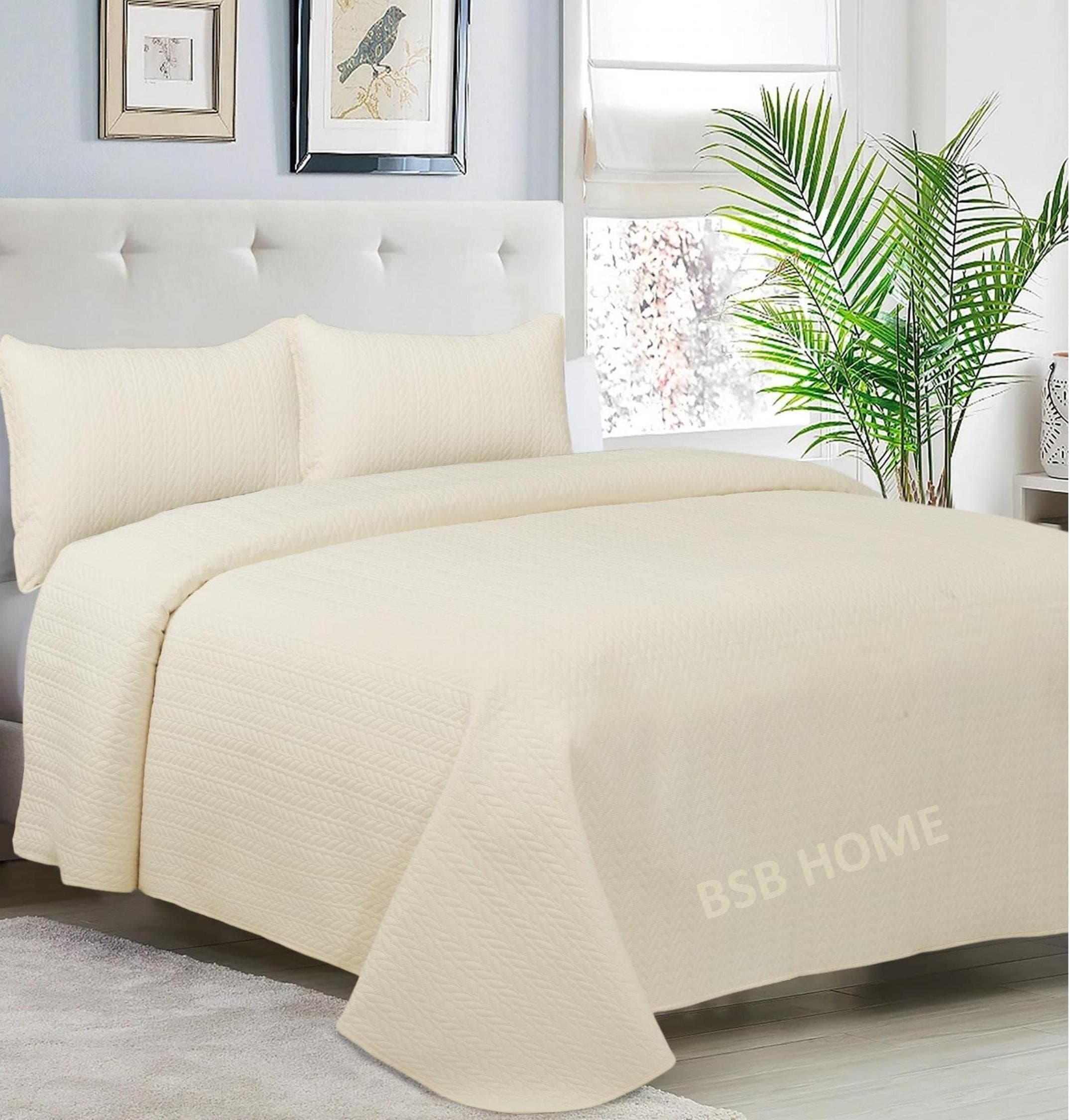 BSB HOME 100% Cotton Ultrasonic 280 Tc Solid King Size Plain Quilted Bed Cover/Bedspread/Rajaai with 2 Pillow Case, (Luxurious, Beige, 90X100 Inches, 254X228 cm)
