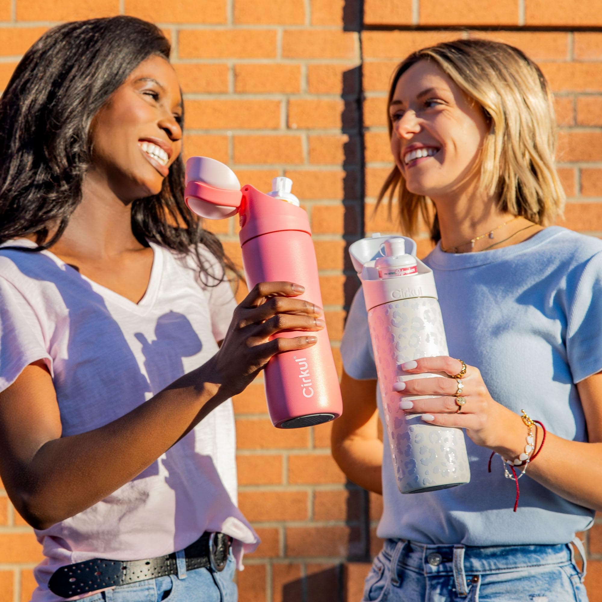 Cirkul 26oz StrawSip Flip Bottle, Pacific (Blue)