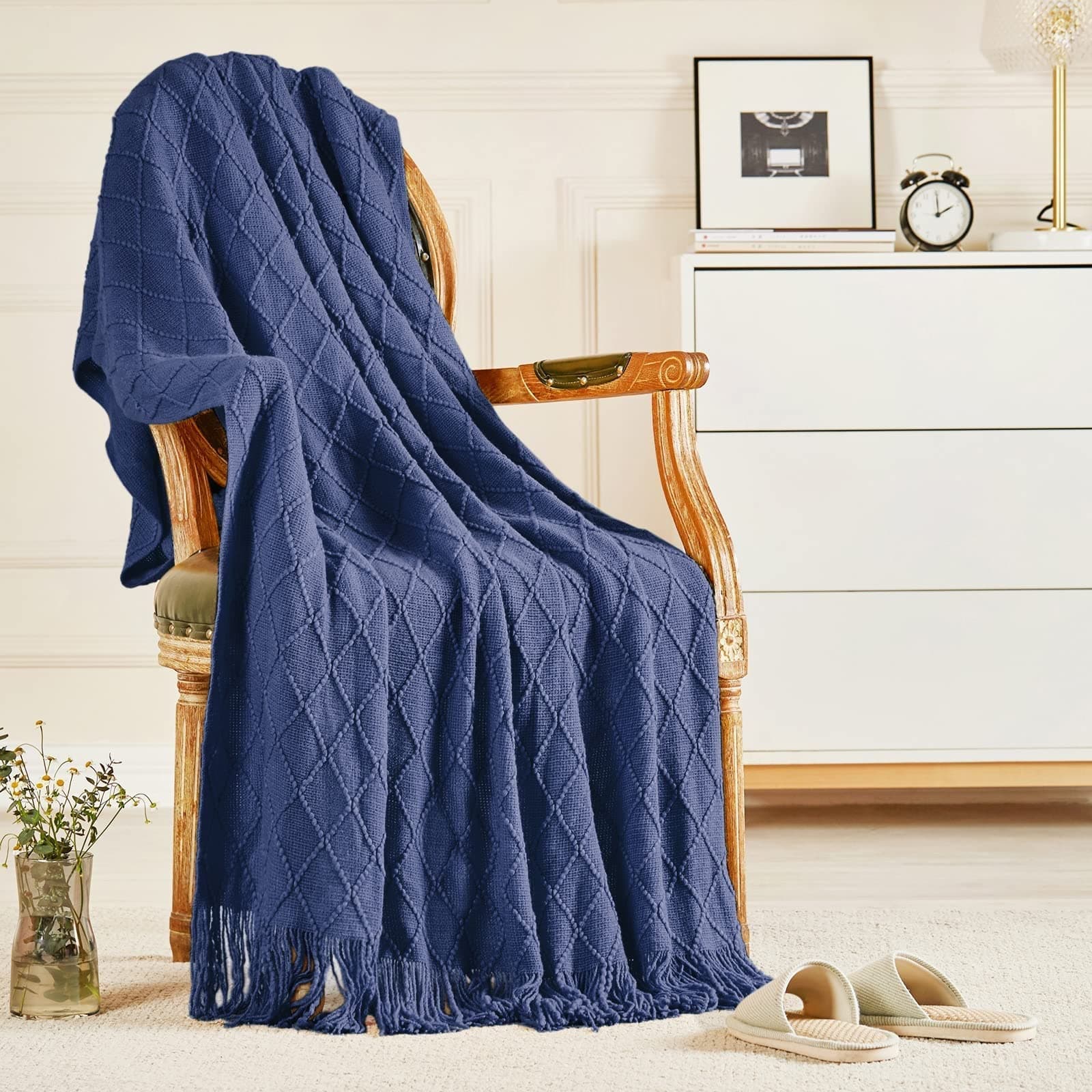 Arabest Knitted Throw Blankets, Lightweight Soft Throw Blanket for Couch, Woven Throw Blanket with Tassels Suitable for Bed, Sofa, Travel All Seasons for Women, Men and Kids (127 x 172CM, blue)
