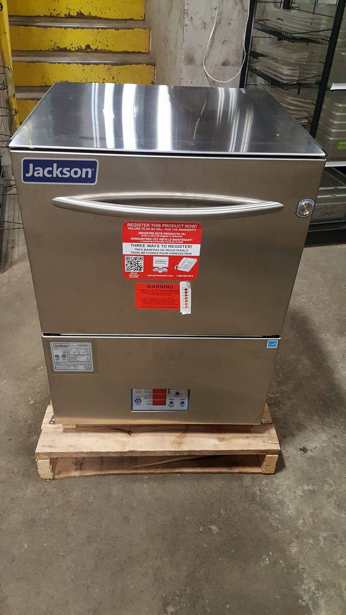 Jackson WWS Avenger HT-E, 26 Rack/Hr Undercounter Dishwasher