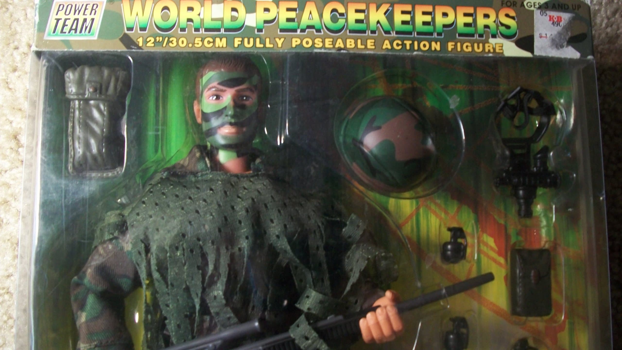 World Peacekeepers Power Team Elite Helicopter Commander Figure