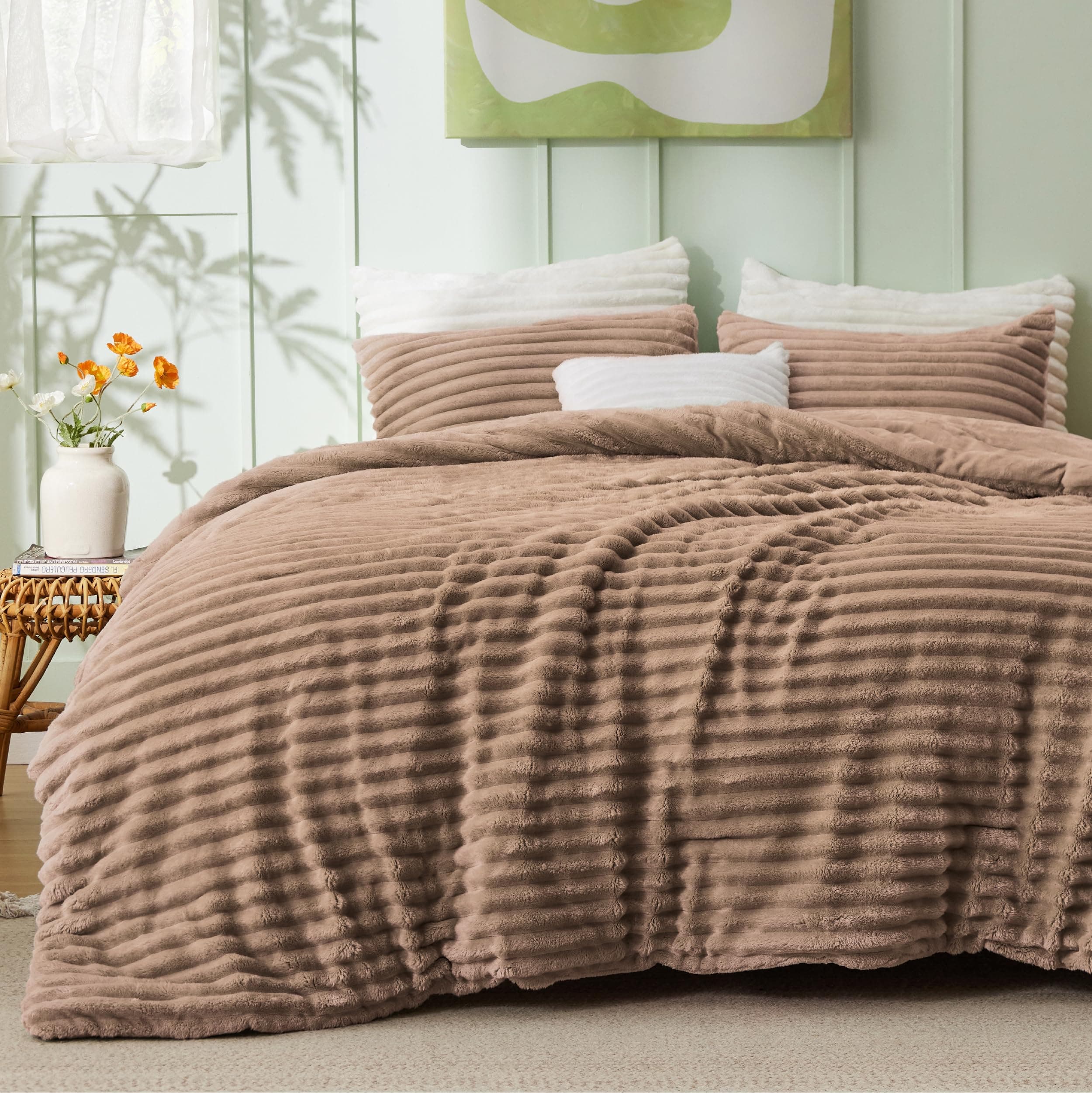 Bedsure King Comforter - GentleSoft™ 3 Pieces Double-Side Fleece Fluffy Warm Taupe Comforter Set, Cozy Striped Room Decor Aesthetic, Luxury King Size Bedding with 2 Pillowcases, 104x90 Inches