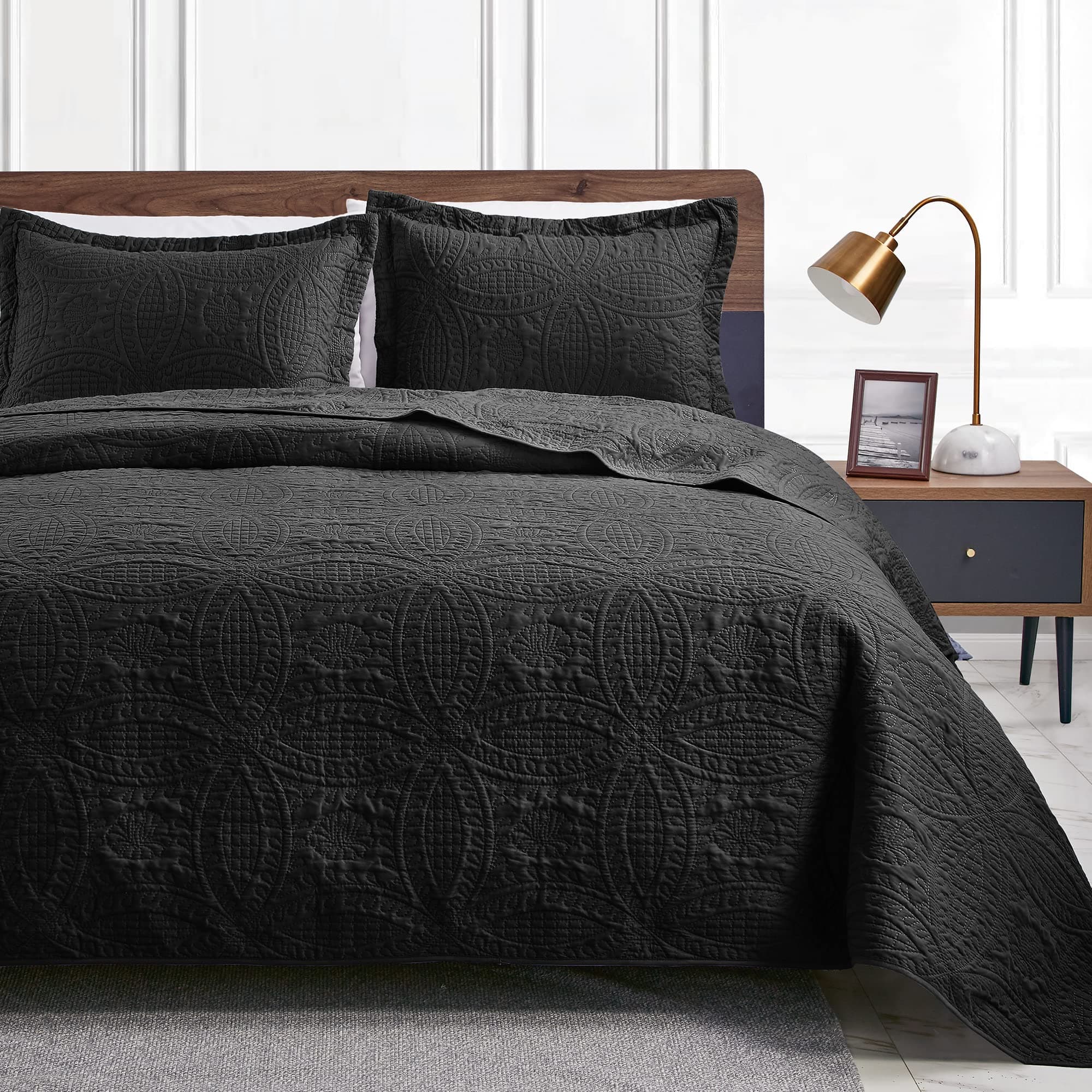 Love's cabin King Black Quilt Sets with Coin Pattern, Comforter Bedding Cover Soft Lightweight Bedspread Bed Decor Coverlet Sets for All Season(106"x96")