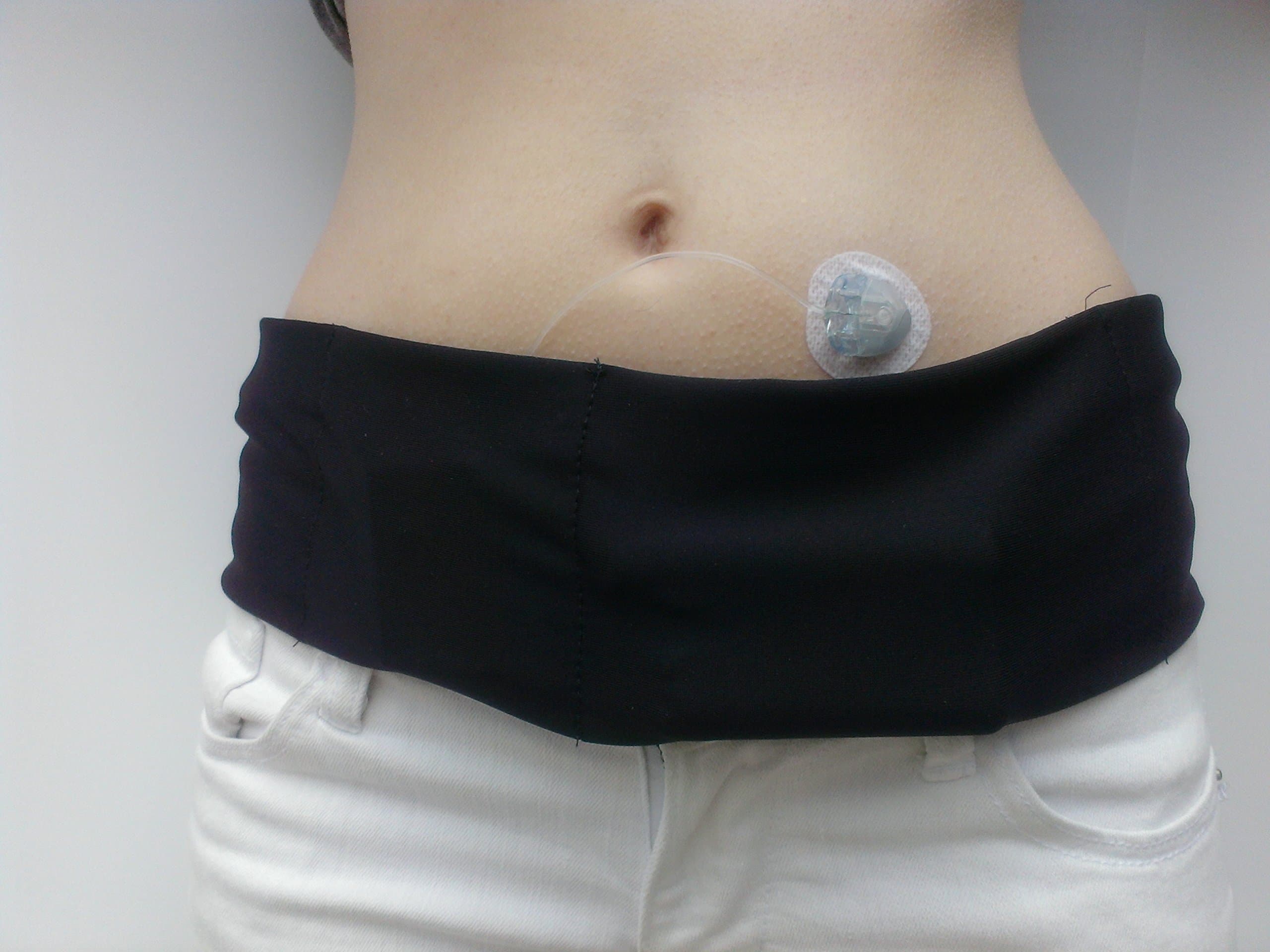 Diabetic Insulin Pump Band, Small, Black with Hook & Loop closure in pocket