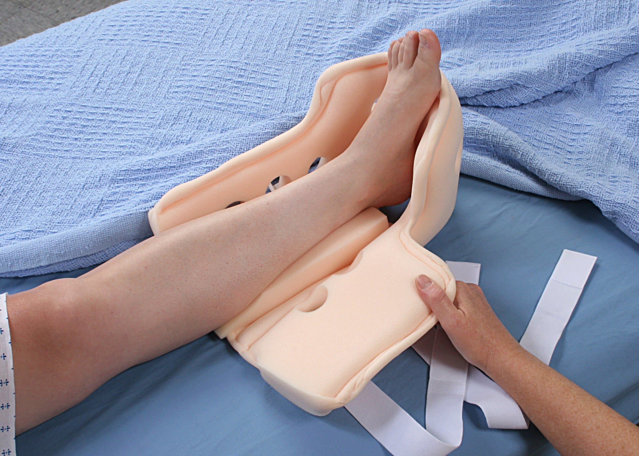 Heelift Suspension Boot w/Smooth Foam