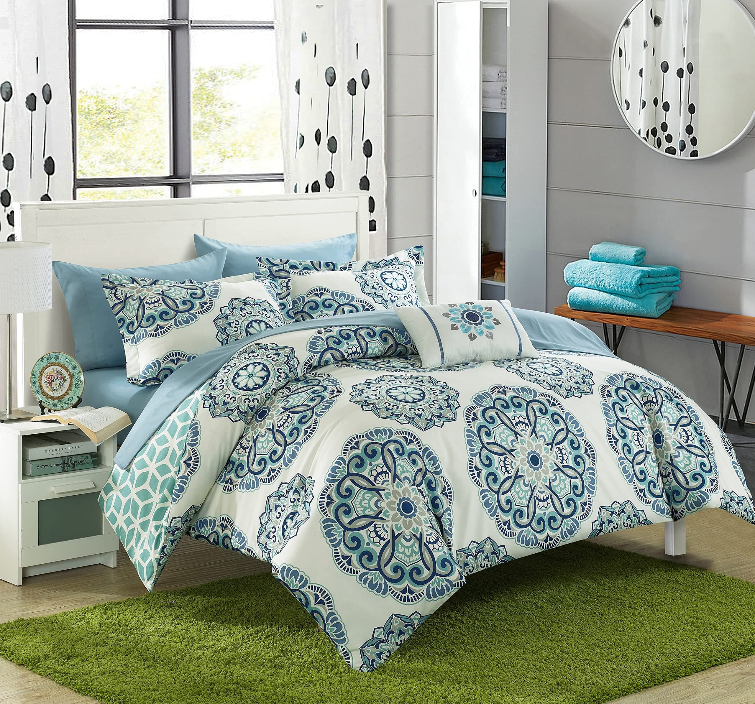 Perfect Home 6 Piece Hilda Super soft microfiber Large Printed Medallion Reversible with Geometric Printed Backing Bed in a Bag Set, Twin, Green Includes Sheets