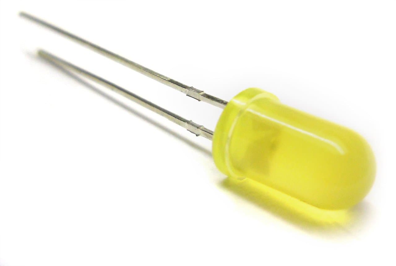 IL021 5mm Diffused Yellow LED (Pack of 25)
