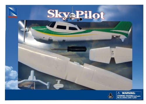 New Ray 1/42 Cessna 172 Skyhawk Model Kit,