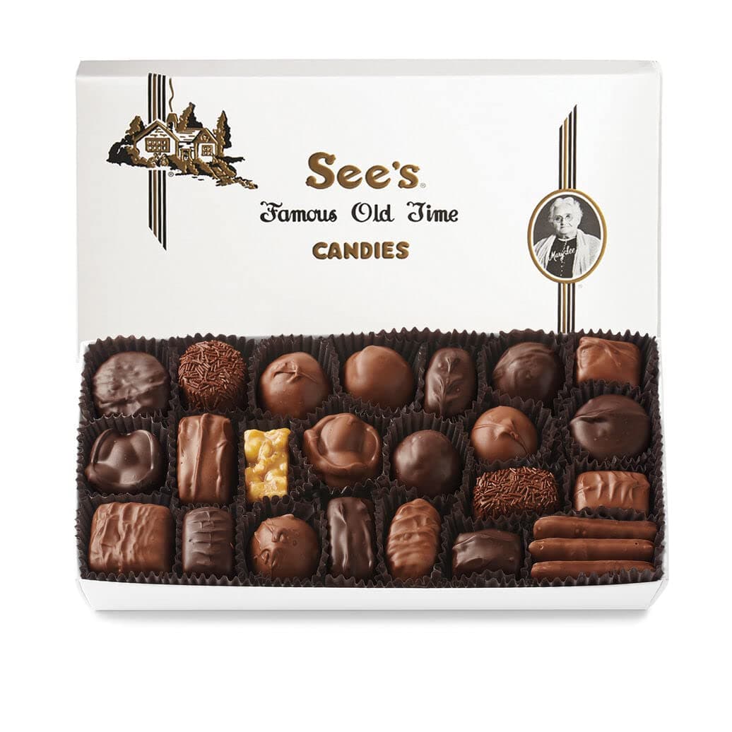 Assorted Chocolates (2 Pound (Pack of 1), White Gift Wrap)